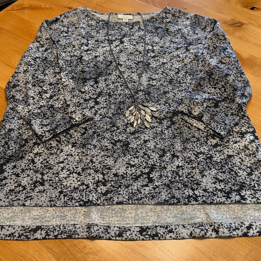 J.Jill Women's Black and White Floral Lightweight Top